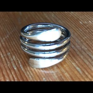 Silver Twirl Wrap Around Size 5 Lia Sophia Ring